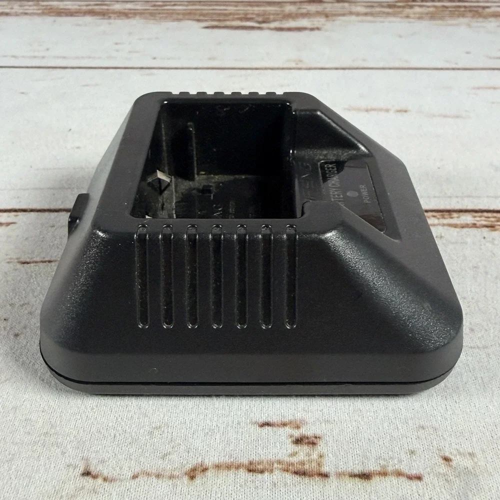 Baofeng CH-5 Battery Charger Base No Power Supply LED